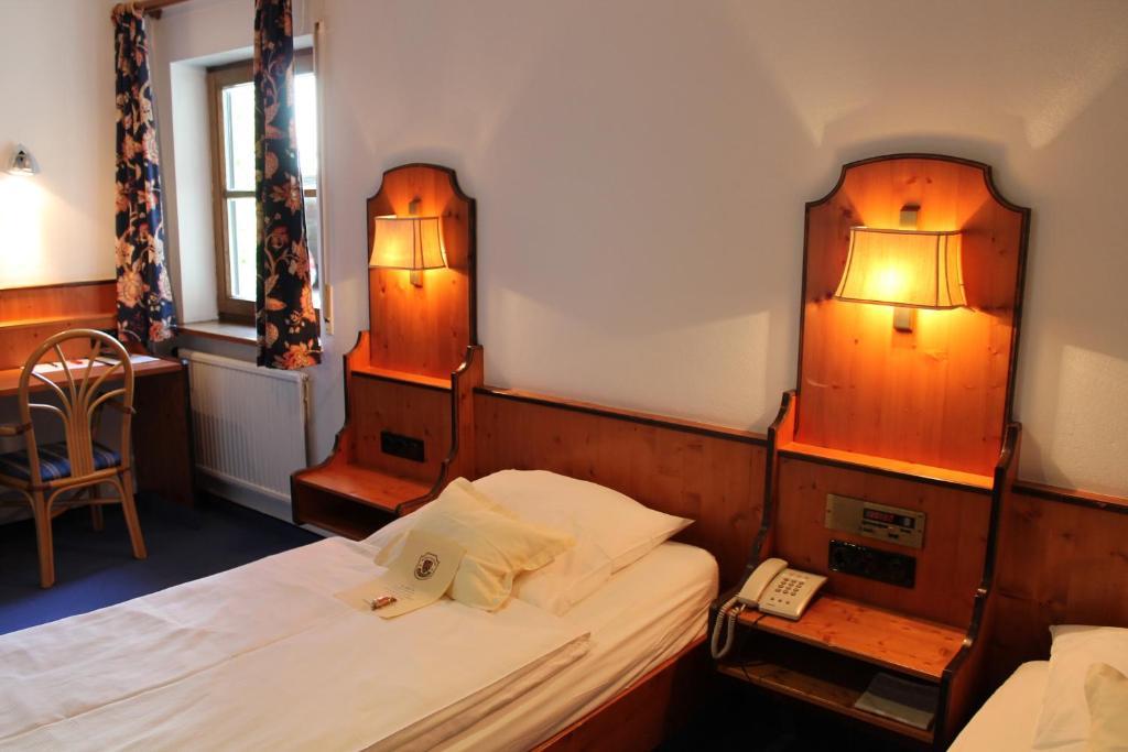Hotel Hoefler B&B Neurenberg Kamer foto